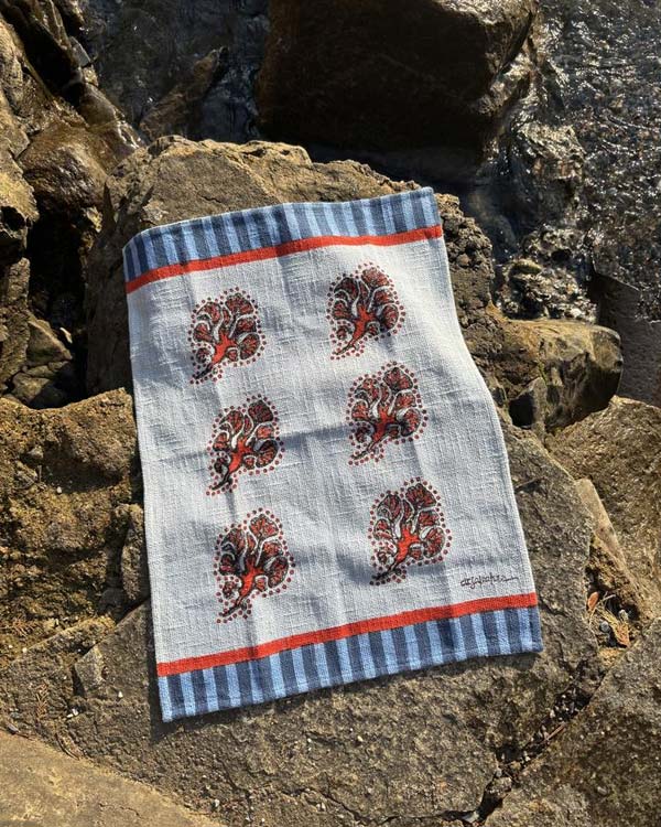 Coral Wave Hand Towel